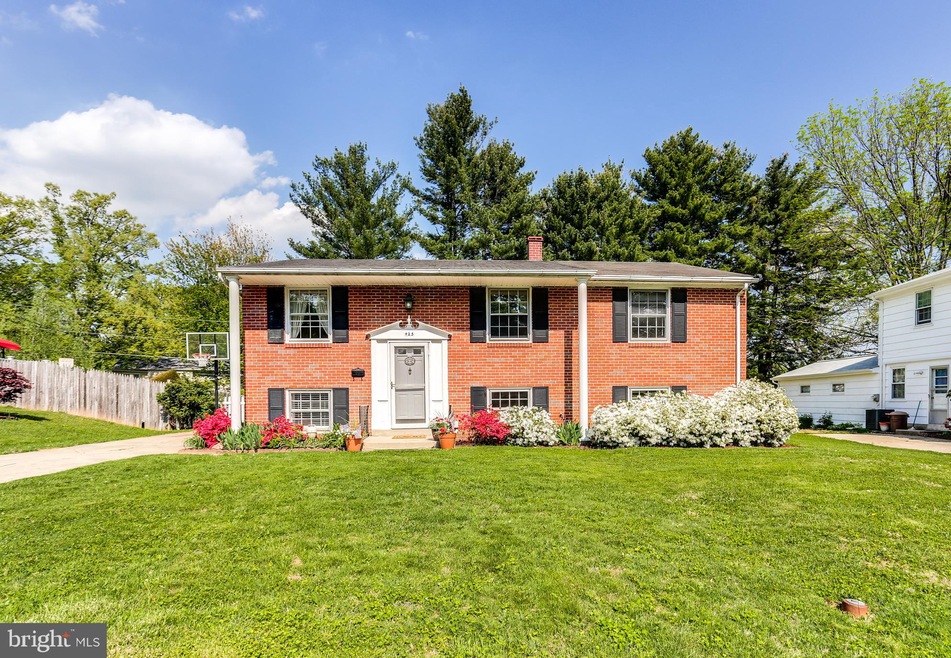 425 Sacred Heart Ln, Reisterstown, MD 21136 - photo 1