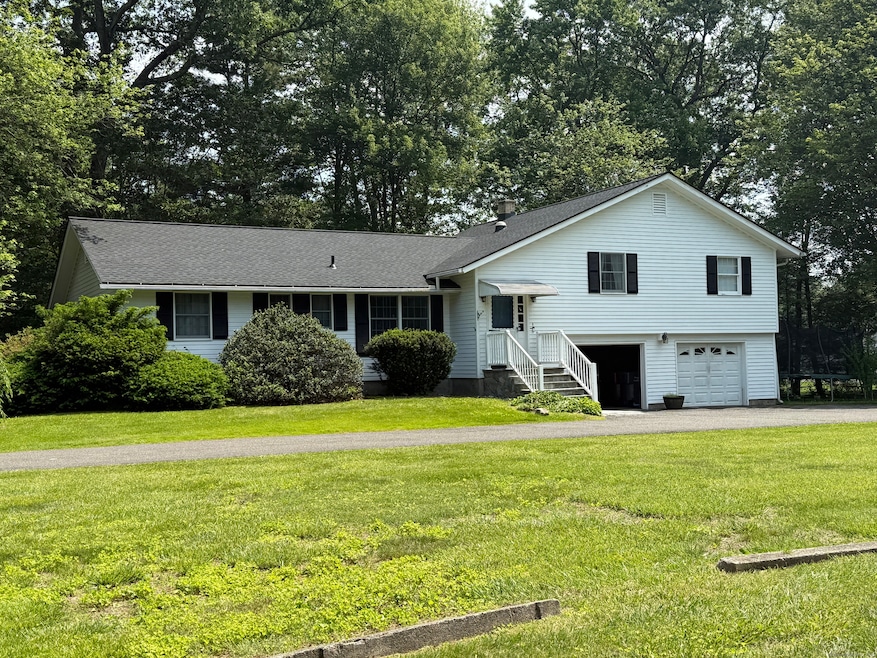 For Rent $1,900/month