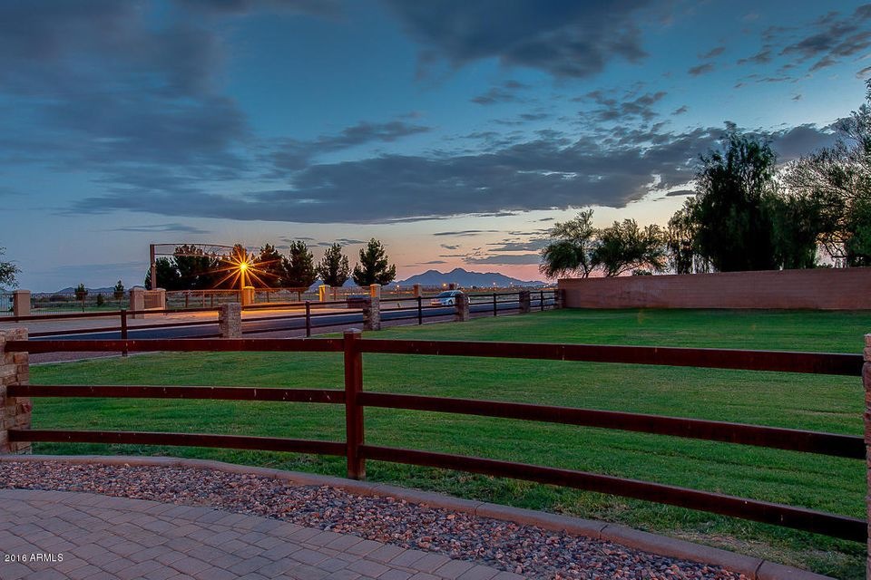 906 W Lenora Way, San Tan Valley, AZ 85140 - photo 1