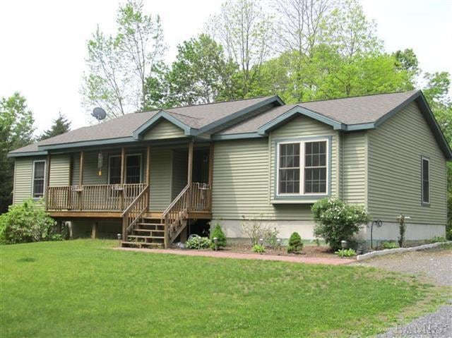 67 Read Rd, Red Hook, NY 12571 - photo 1