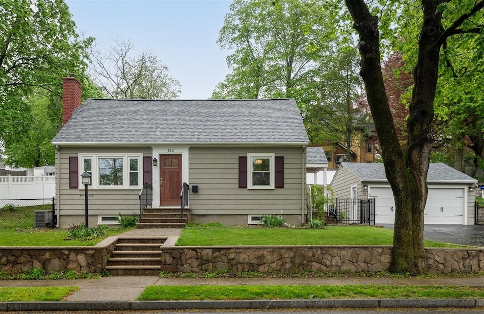 Pending $799,900