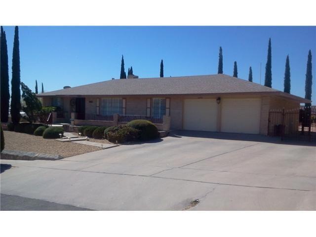 10656 Vista Lomas Dr, El Paso, TX 79935 - photo 1