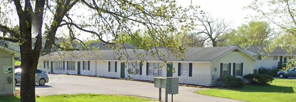 7300 Wade School
