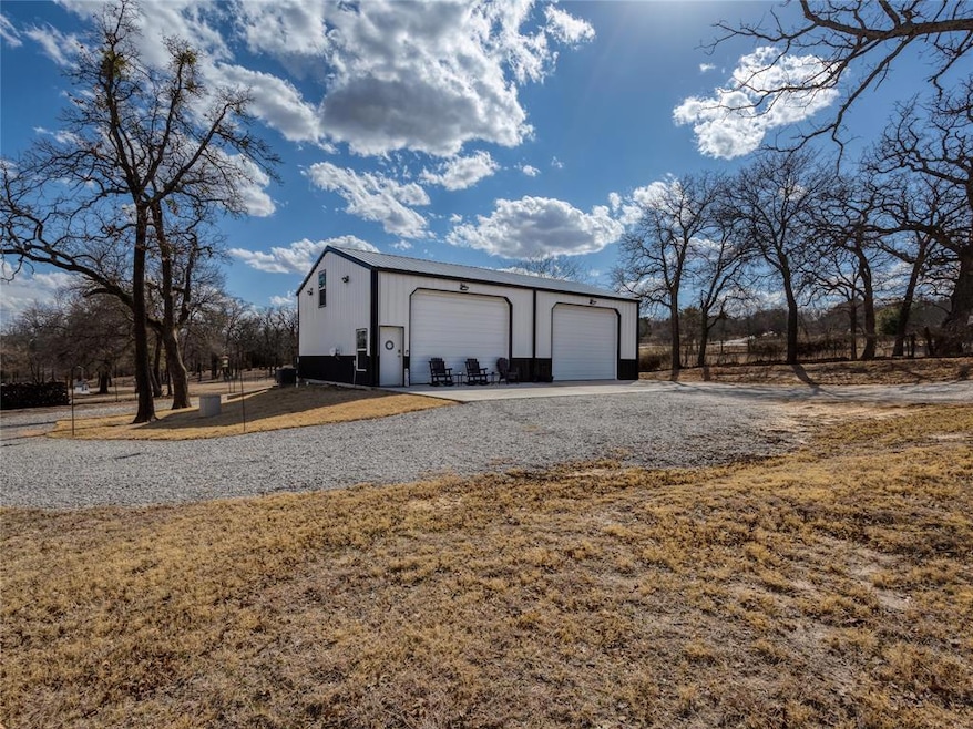 126 Maggie Lee Ct, Springtown, TX 76082 - photo 1