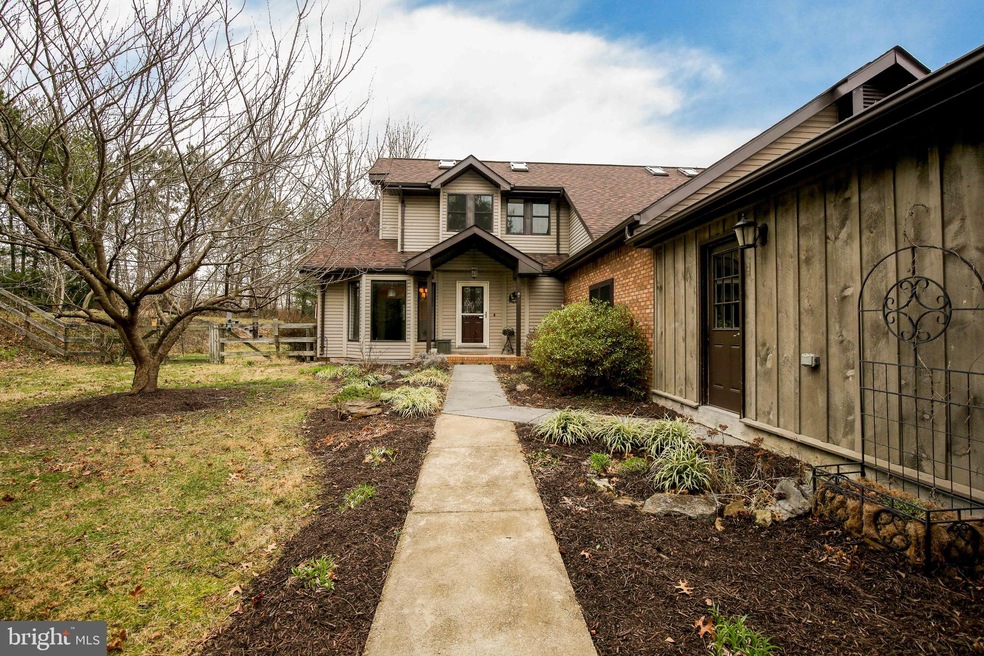 189 Memory Ln, Winchester, VA 22603 - photo 1