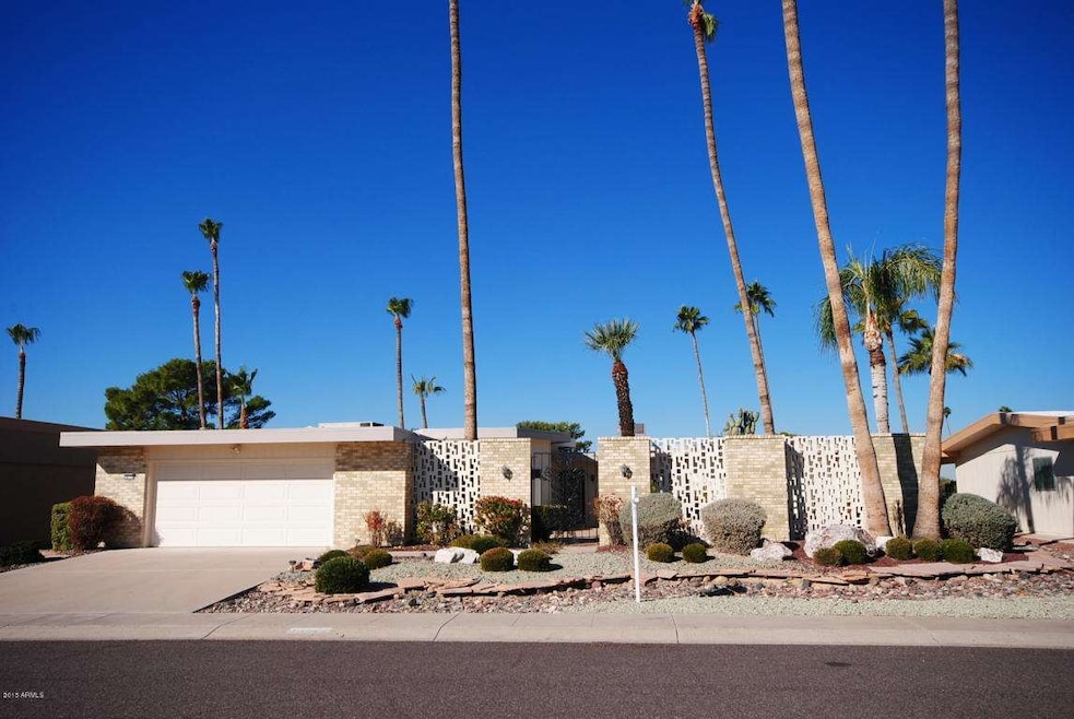 10718 W Wheatridge Dr, Sun City, AZ 85373 - photo 1