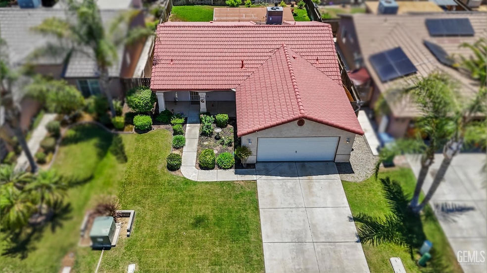 327 Fern Meadow Dr, Bakersfield, CA 93308 - photo 1