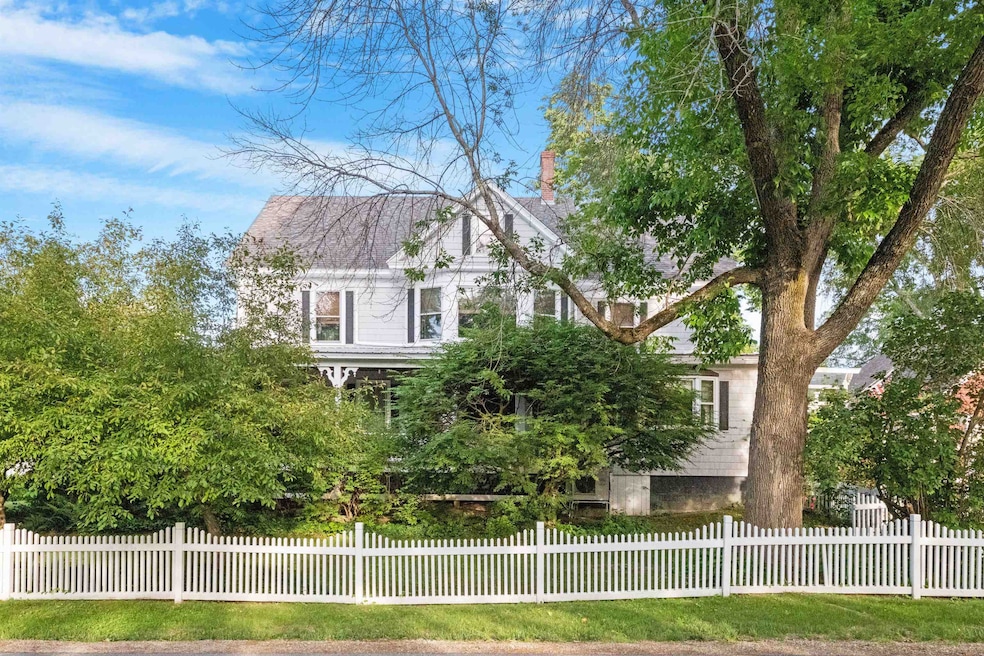 243 S Main St, Wolfeboro, NH 03894 - photo 1