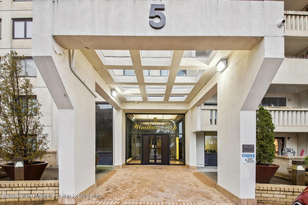 Elmwood Park Condominium II unit 4B, Staten Island, NY 10314 - photo 1