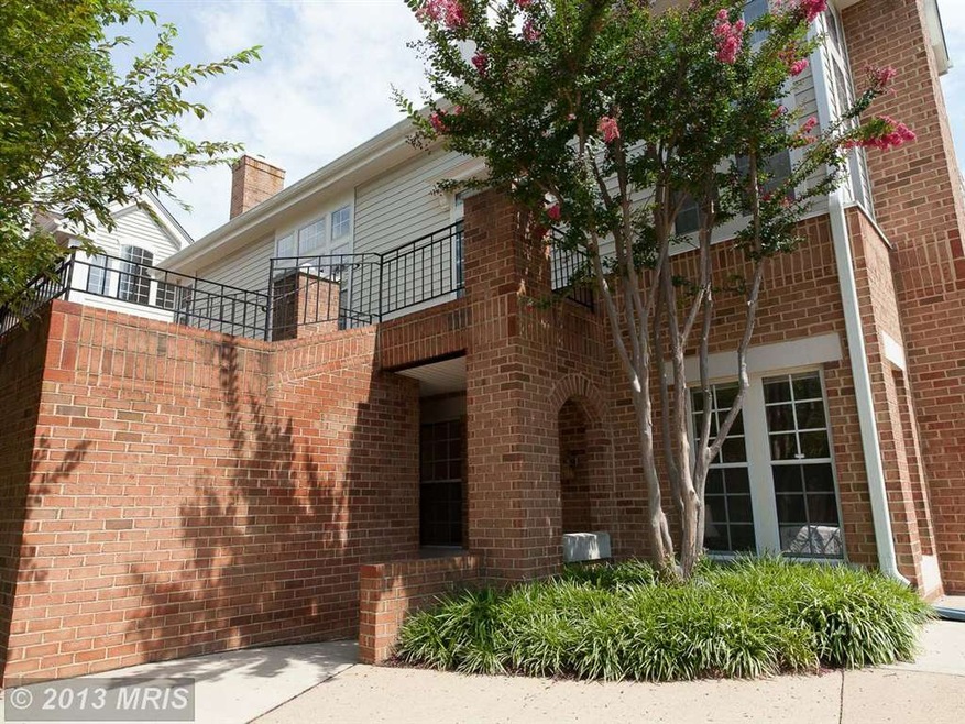 7021 Haycock Rd, Falls Church, VA 22043 - photo 1