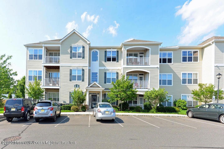 322 Mill Pond Way unit 322, Eatontown, NJ 07724 - photo 1