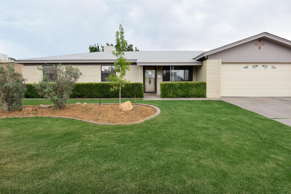 2504 Eastmont Ct, Alamogordo, NM 88310 - photo 1