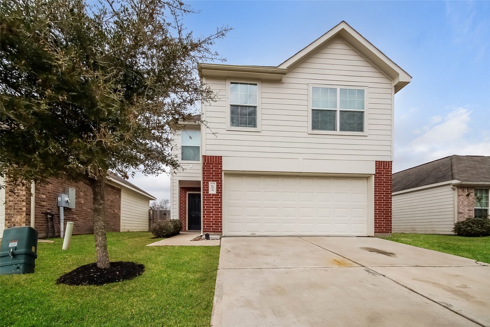 694 Fallow Ln, Alvin, TX 77511 - photo 1