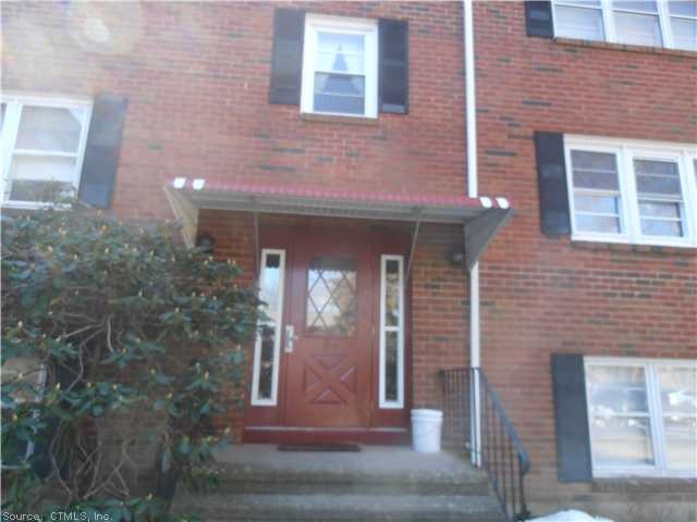 75 Briarwood Ln unit E, Branford, CT 06405 - photo 1