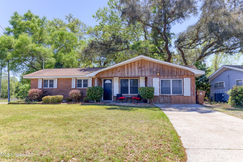 2301ArborDr-1