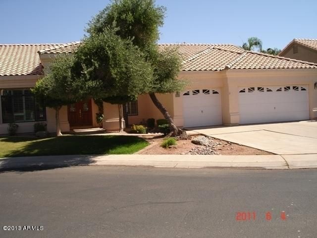 1820 E Catamaran Dr, Gilbert, AZ 85234 - photo 1