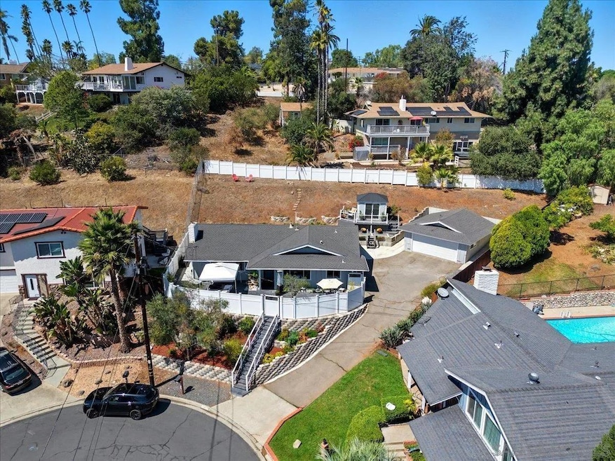 137 Bellerive Ct, Vista, CA 92084 - photo 1