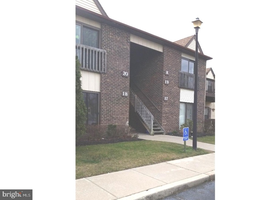 19 Pickwick Place unit J1, Sewell, NJ 08080 - photo 1