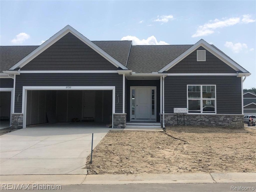 2733 Blue Sky Dr unit 28, Howell, MI 48843 - photo 1