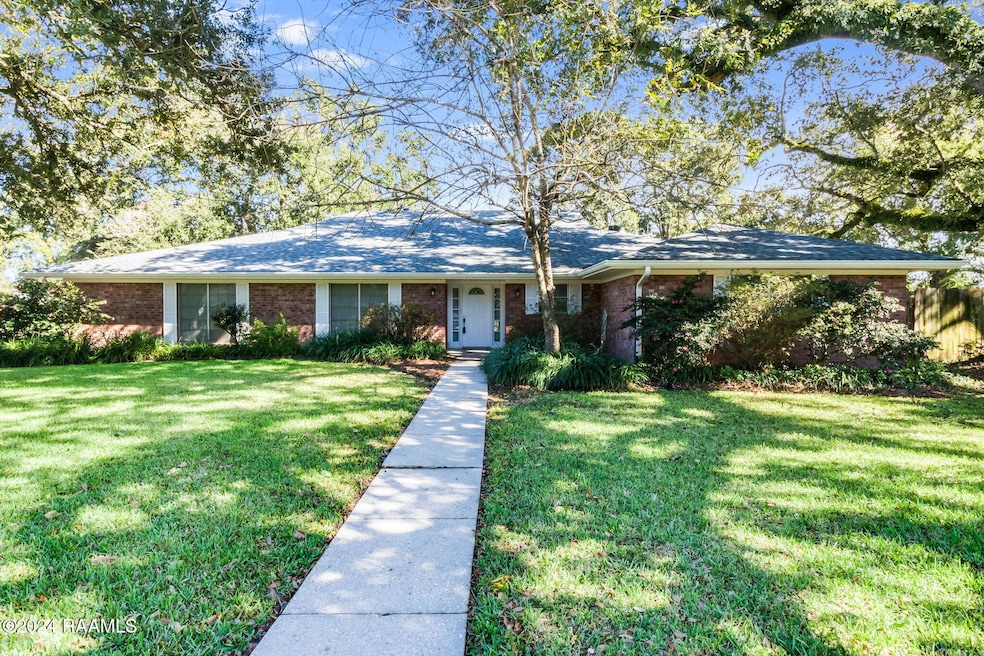 0-web-or-mls-114 W Tampico St-29