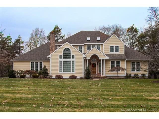 600 Cedar Grove, Orange, CT 06477 - photo 1