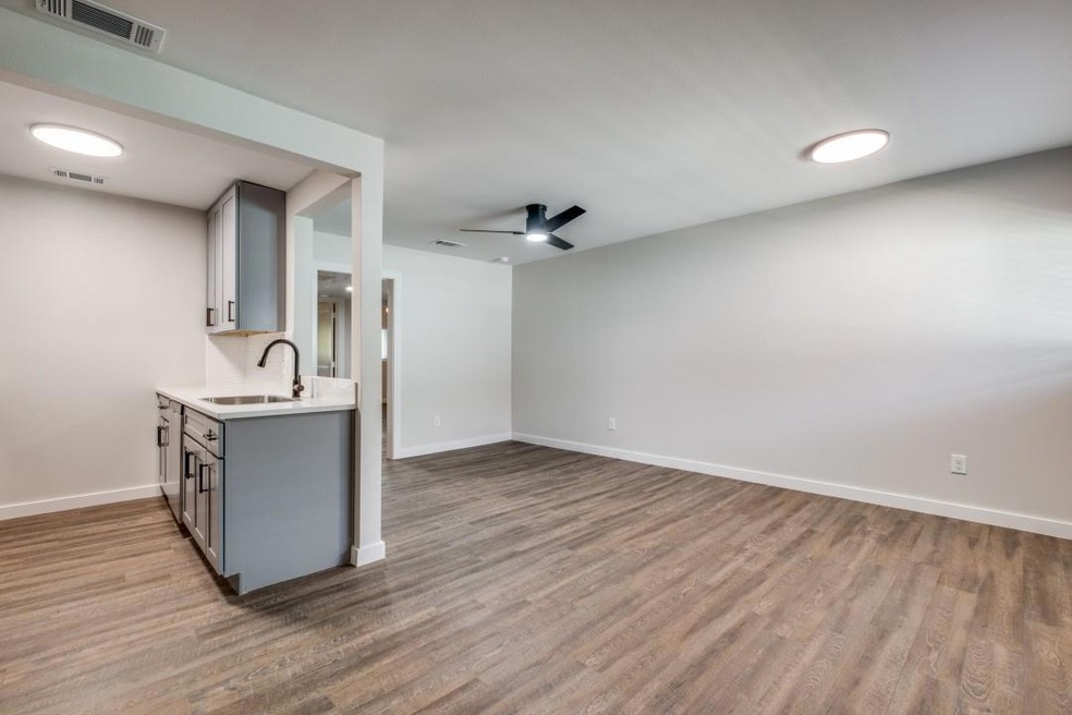 5909 Gaston Ave unit 205, Dallas, TX 75214 - photo 1