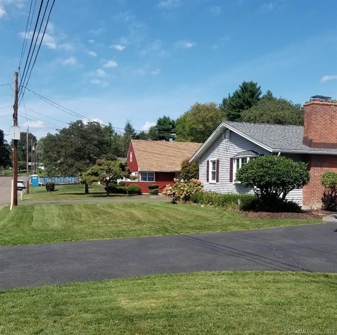 10 Wilbrook Rd, Stratford, CT 06614 - photo 1