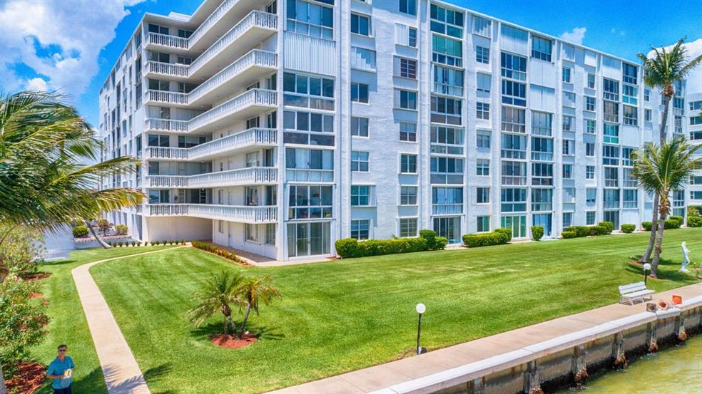 301Lakeshore_aerial_01_web