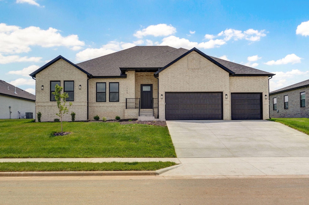 1744 E Cobblestone Dr-23