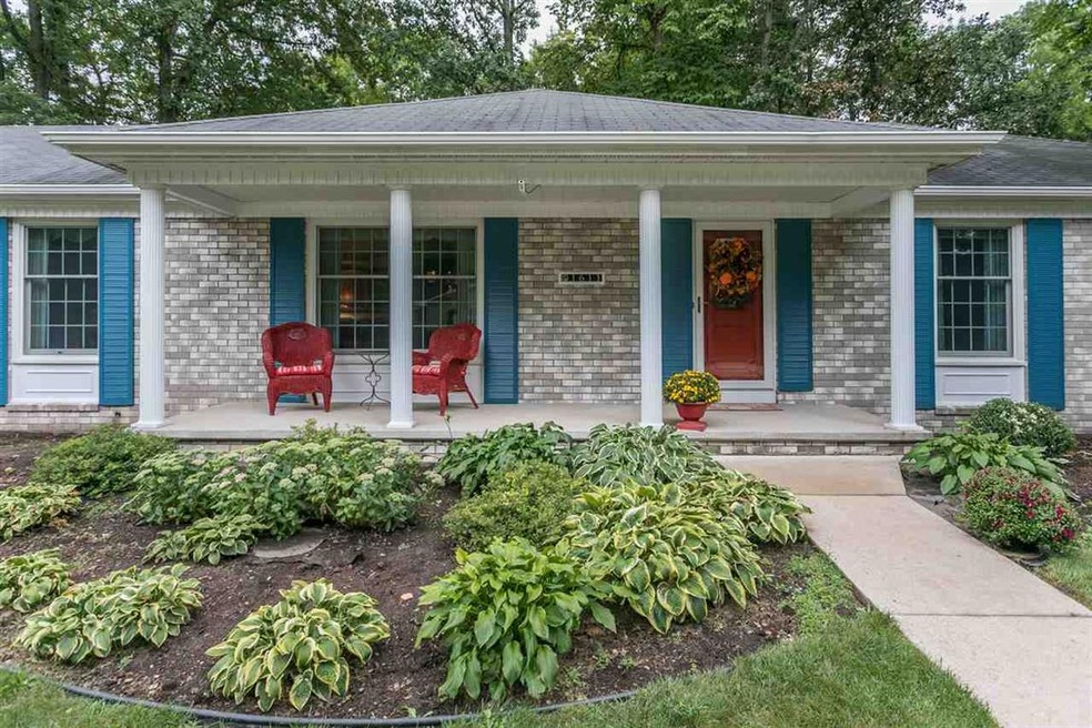 1611 E Bluebird Ln, Appleton, WI 54915 - photo 1