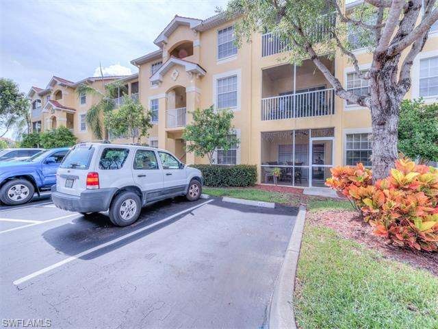 Three bedroom, 2 bath condo with lake views!!