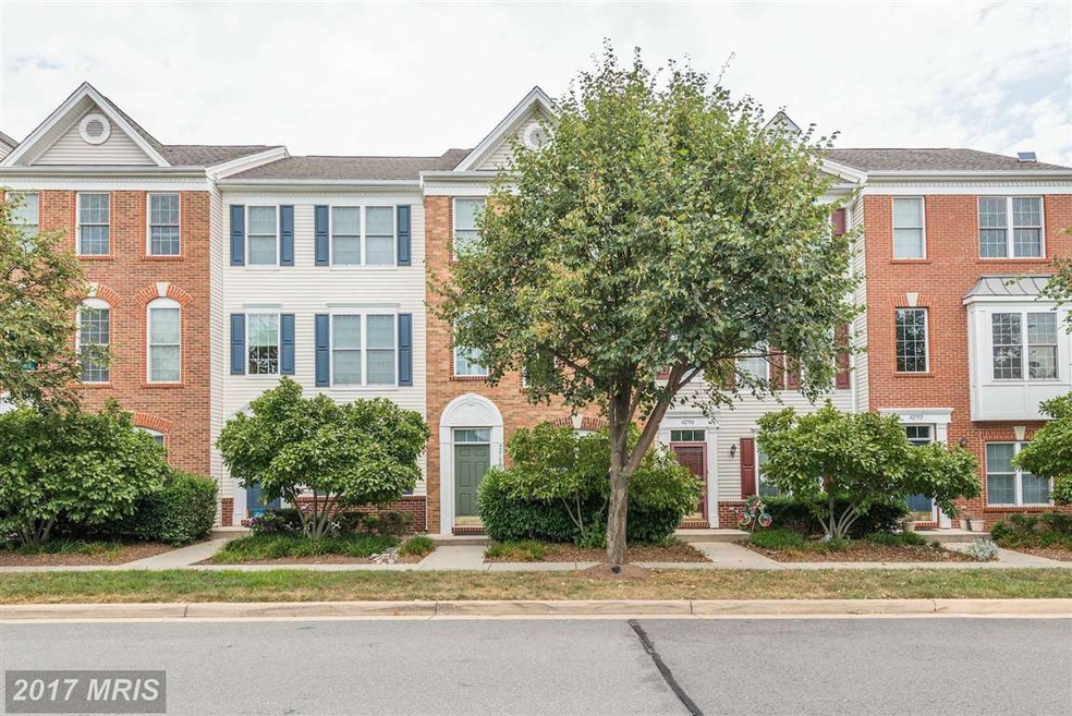 42788 Center St, Chantilly, VA 20152 - photo 1