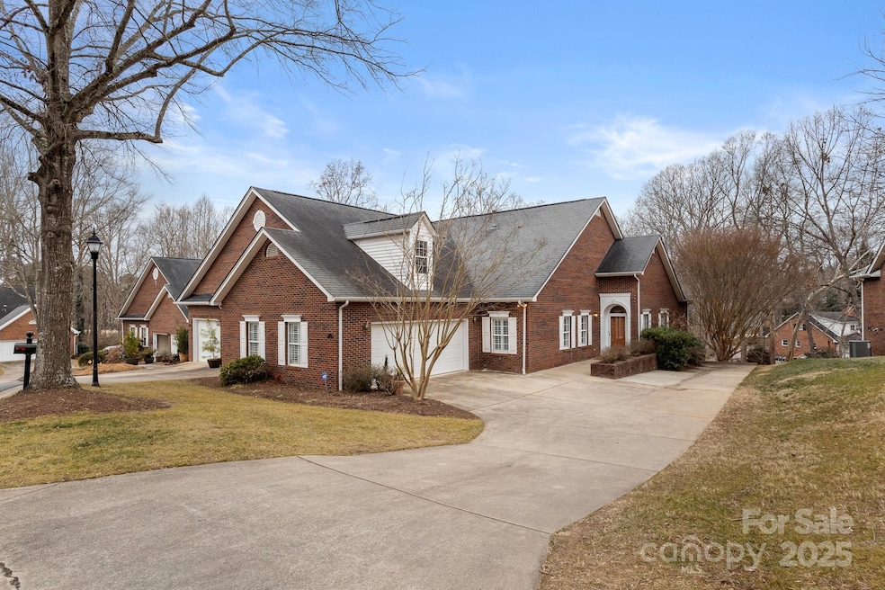 112 Columns Cir, Shelby, NC 28150 - photo 1