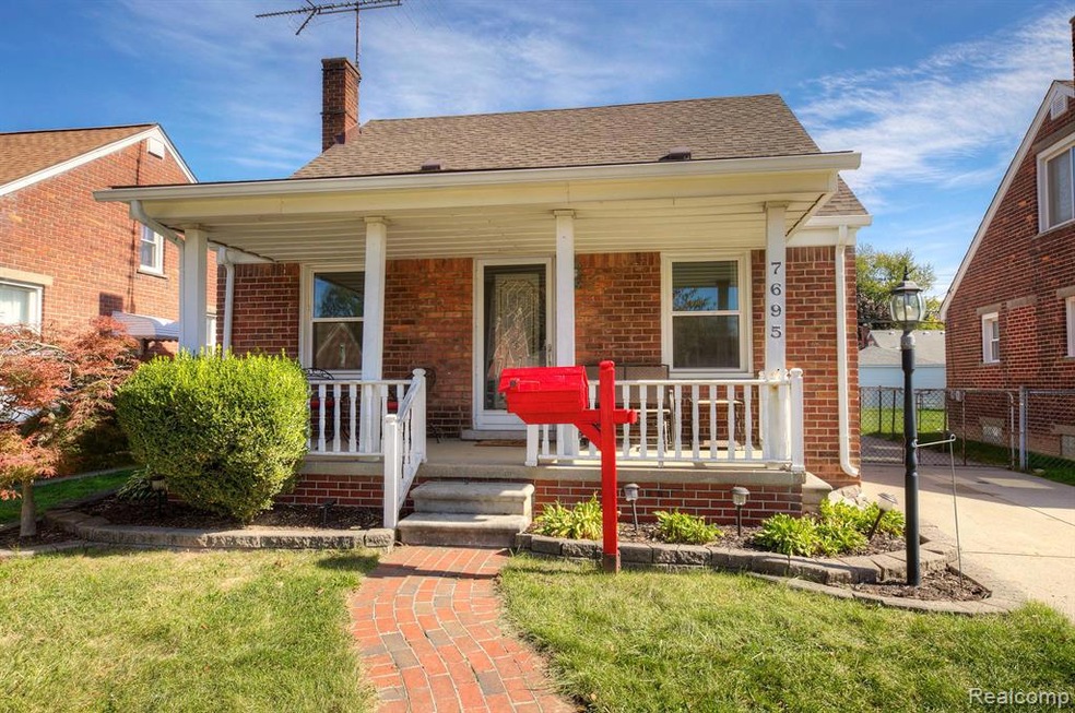7695 Winona Ave, Allen Park, MI 48101 - photo 1