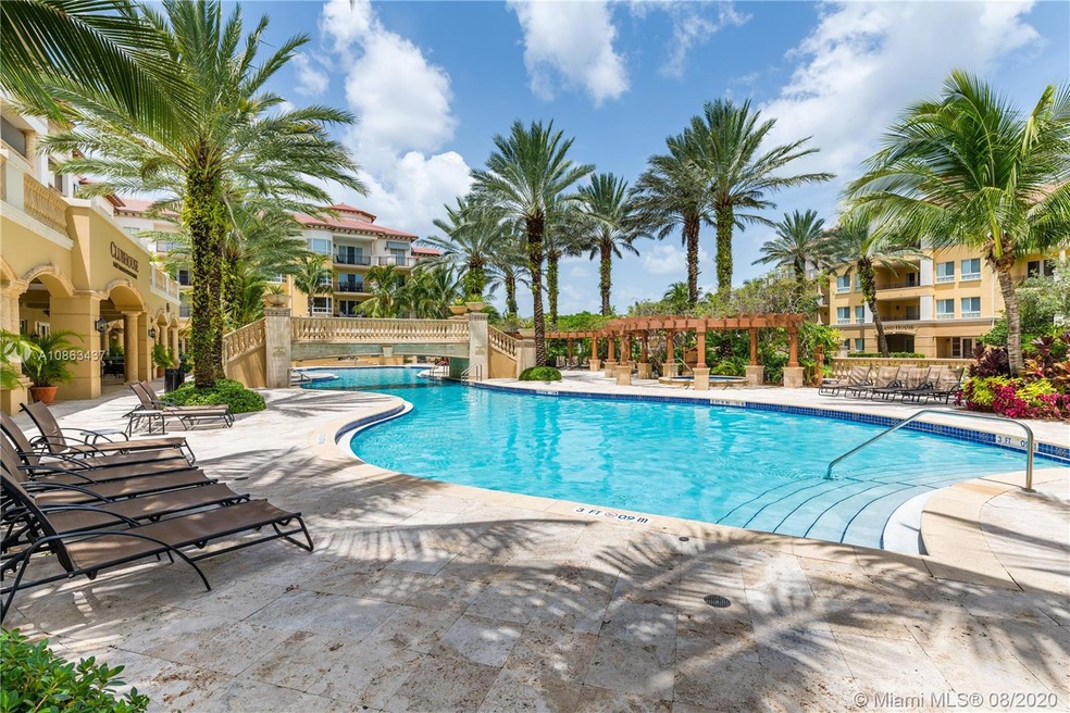 RESORT STYLE COMMUNITY POOL