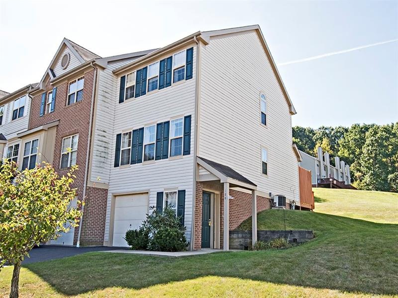 Desirable End Unit w/ Walkout from Basement