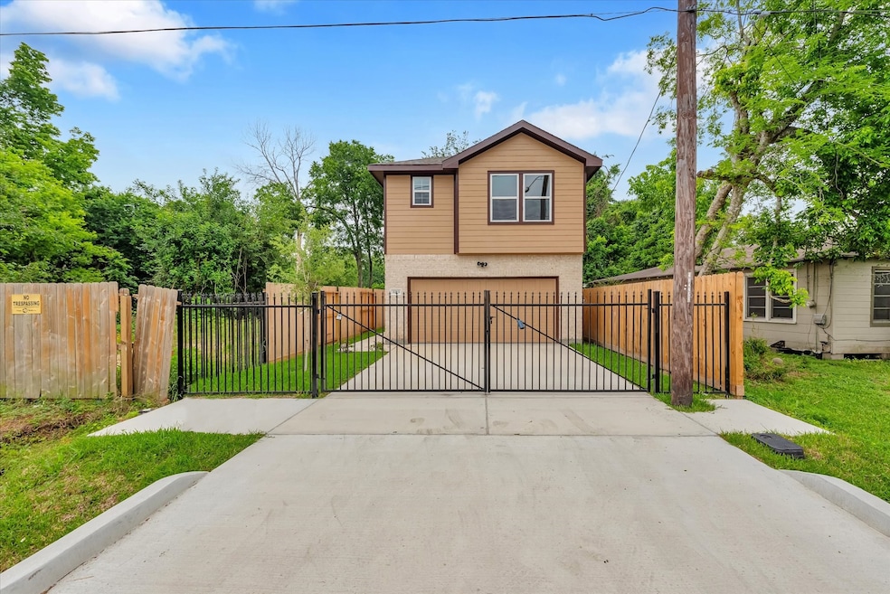 2213 Wavell St, Houston, TX 77088 - photo 1