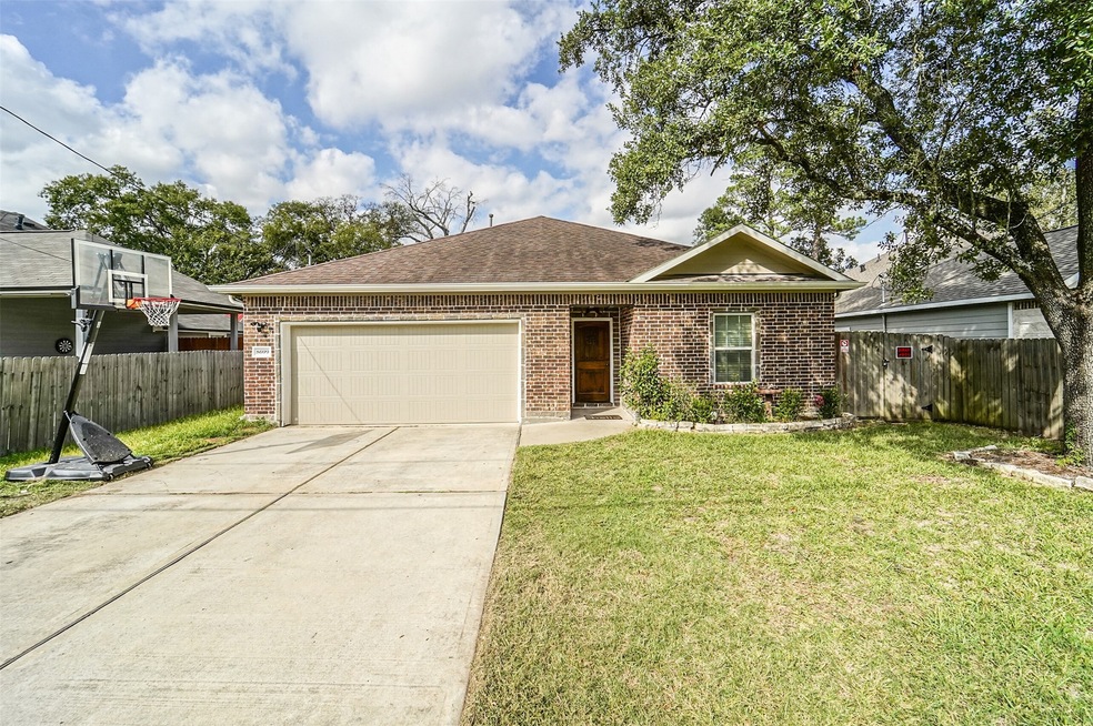 8699 Lanewood Dr, Houston, TX 77016 - photo 1