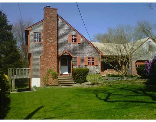 24 Bow St, Jamestown, RI 02835 - photo 1