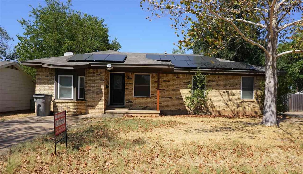 1300 Montgomery St, Wichita Falls, TX 76302 - photo 1