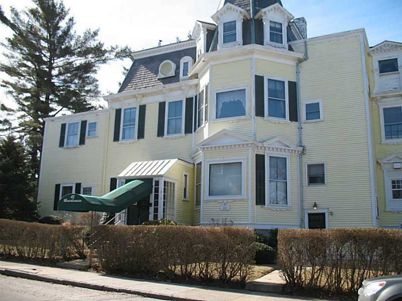 45 Ayrault St unit 4, Newport, RI 02840 - photo 1