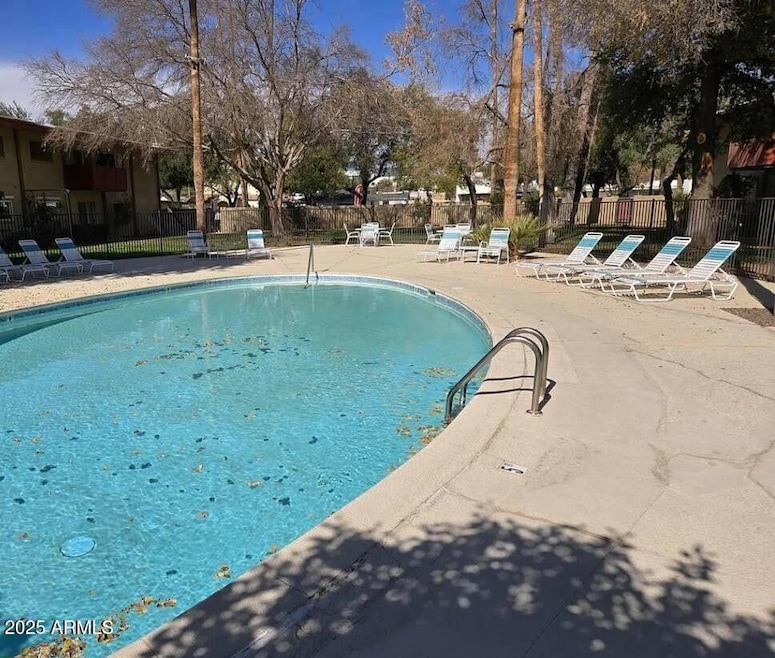 349 E Thomas Rd unit E207, Phoenix, AZ 85012 - photo 1