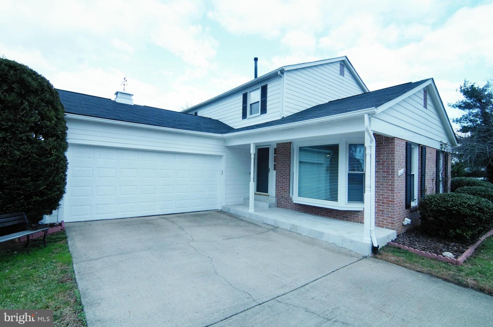 4000 Hunting Pines Ct, Fairfax, VA 22032 - photo 1