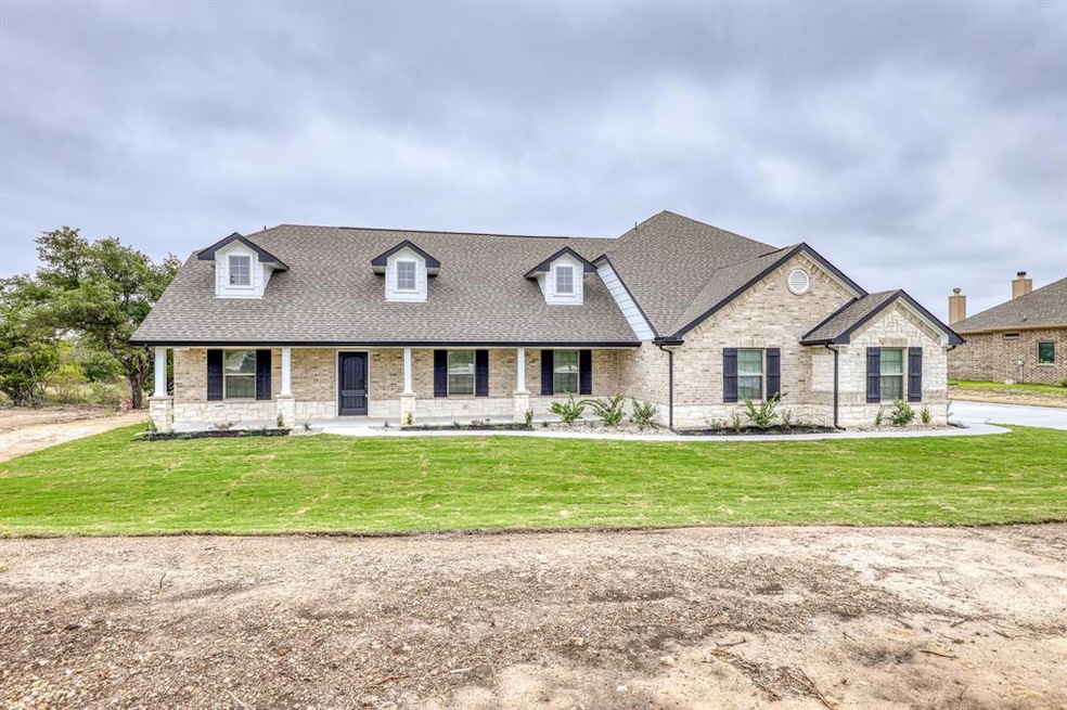 201 Columbia Ct, Springtown, TX 76082 - photo 1