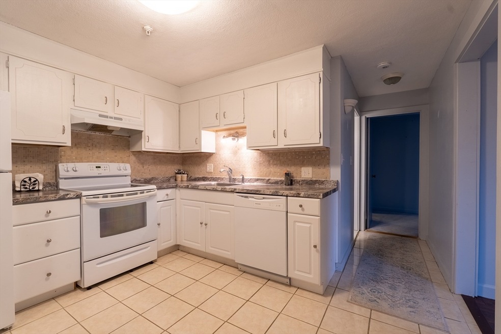 23 Spencer Rd unit 20F, Boxborough, MA 01719 - photo 1