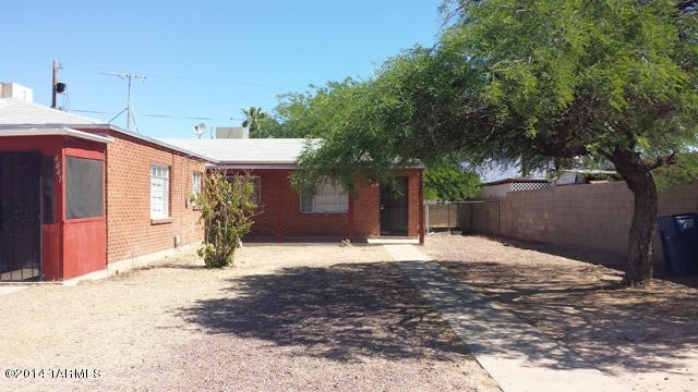 4643 E 17th St, Tucson, AZ 85711 - photo 1
