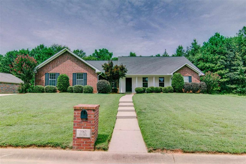 1062 Brown Dr, Wake Village, TX 75501 - photo 1