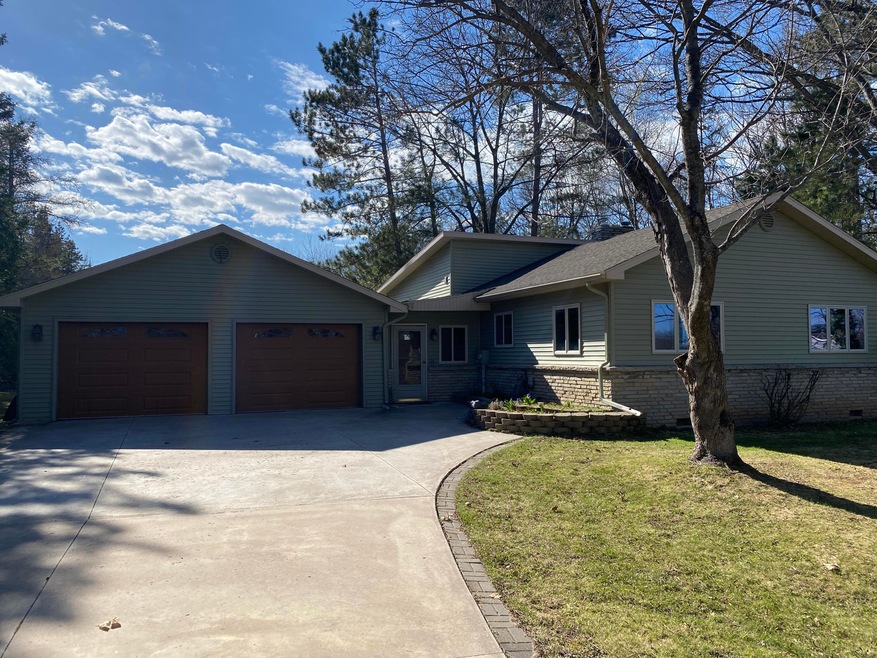 2200 sq foot - 3 bedroom 2 bath home
