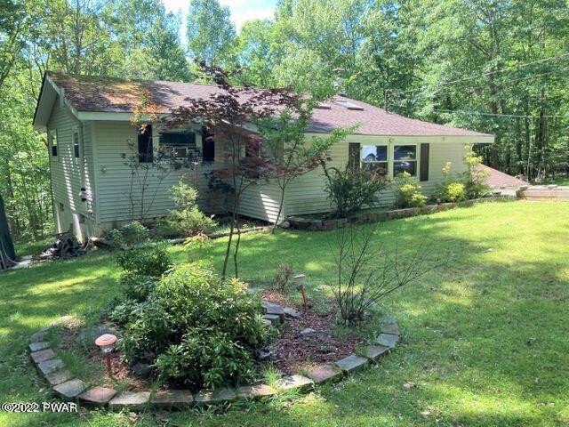 28 Tamarack Dr, Hawley, PA 18428 - photo 1