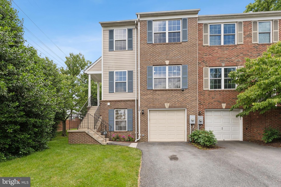 1800 Lansdowne Way, Silver Spring, MD 20910 - photo 1